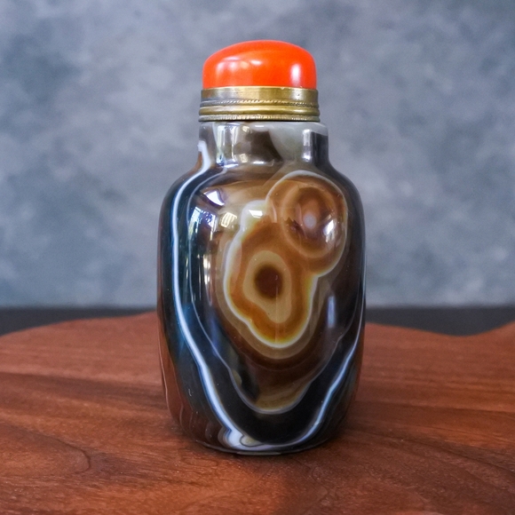 Old Chinese Hand Carved Banded Agate Coral Snuff Bottle